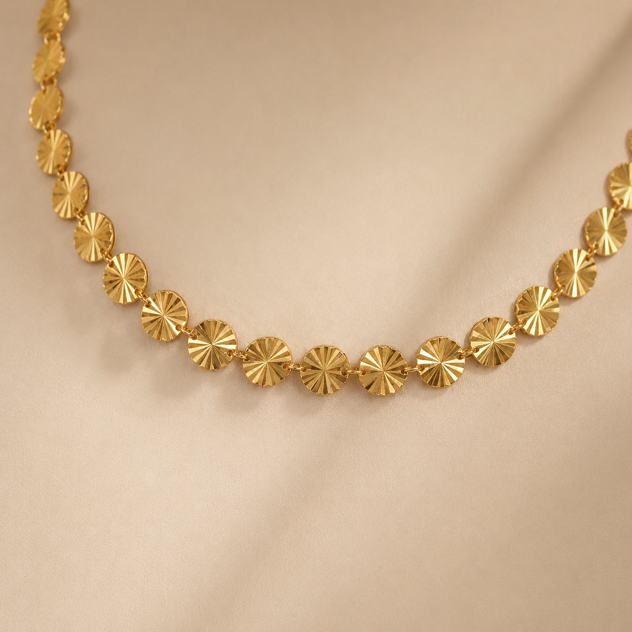 Radiant Disc Choker