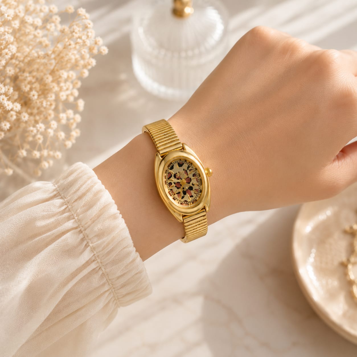 Golden Tiger Oval Watch