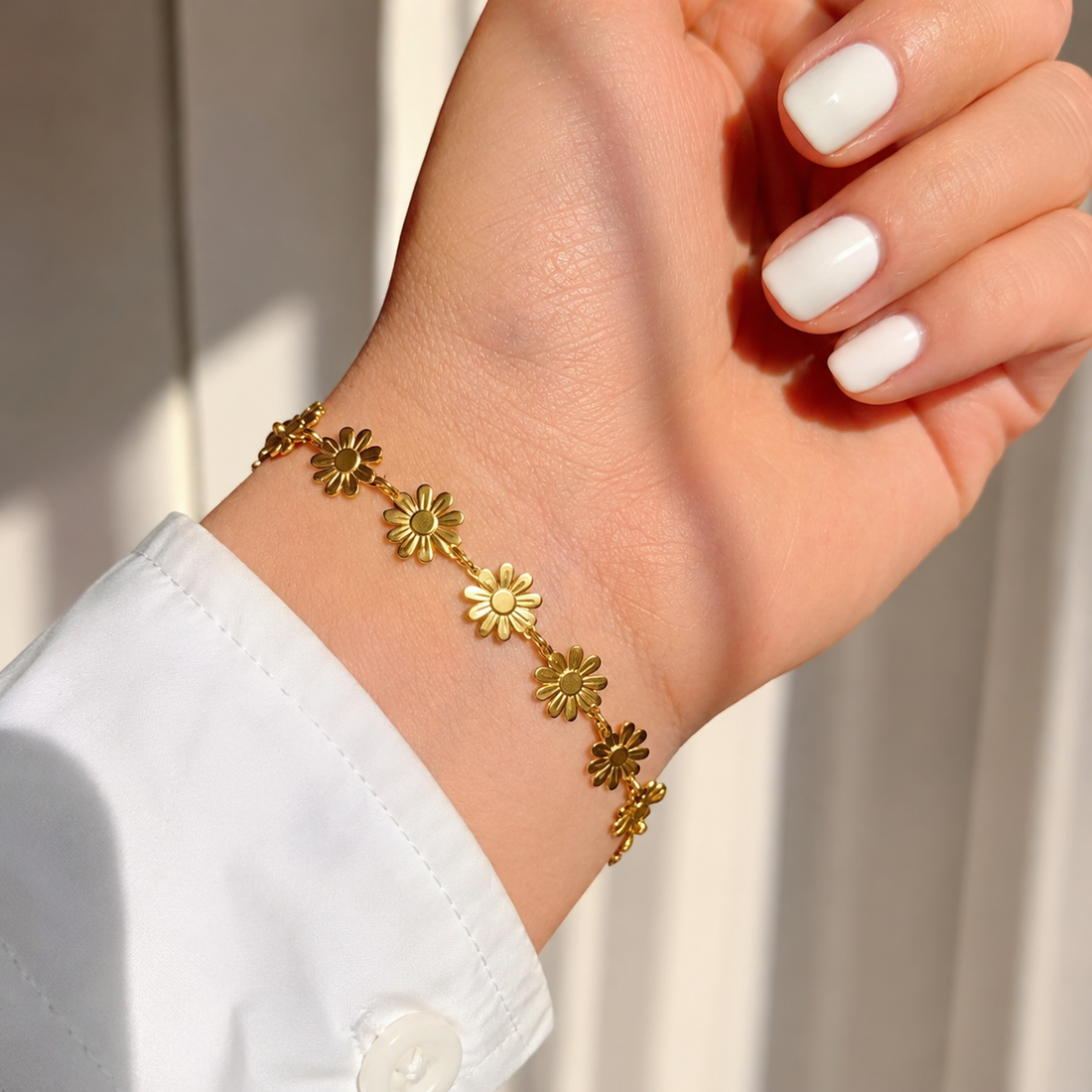 Gold Daisy Flower Bracelet