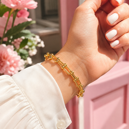 Gold Bar Link Bracelet