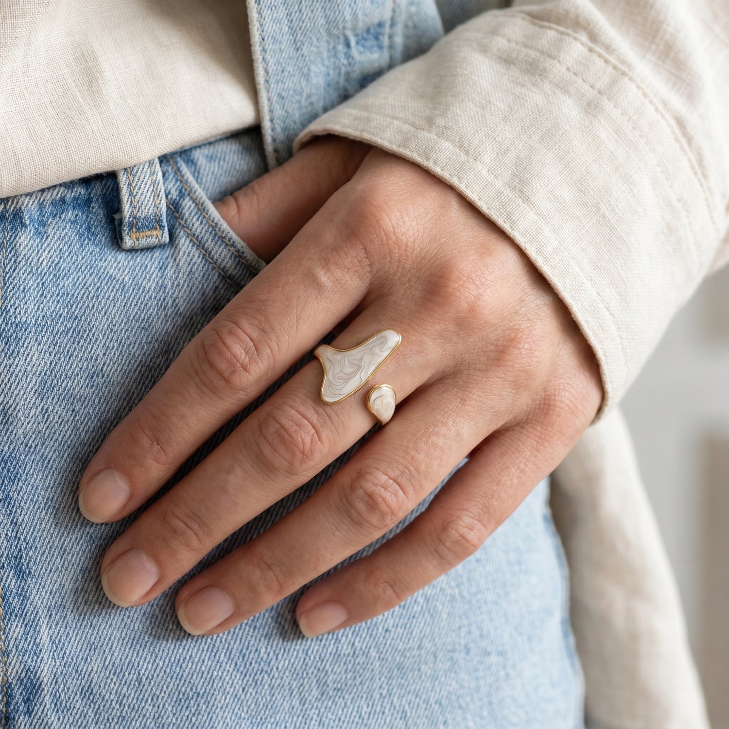 Free Shape White Resin Ring