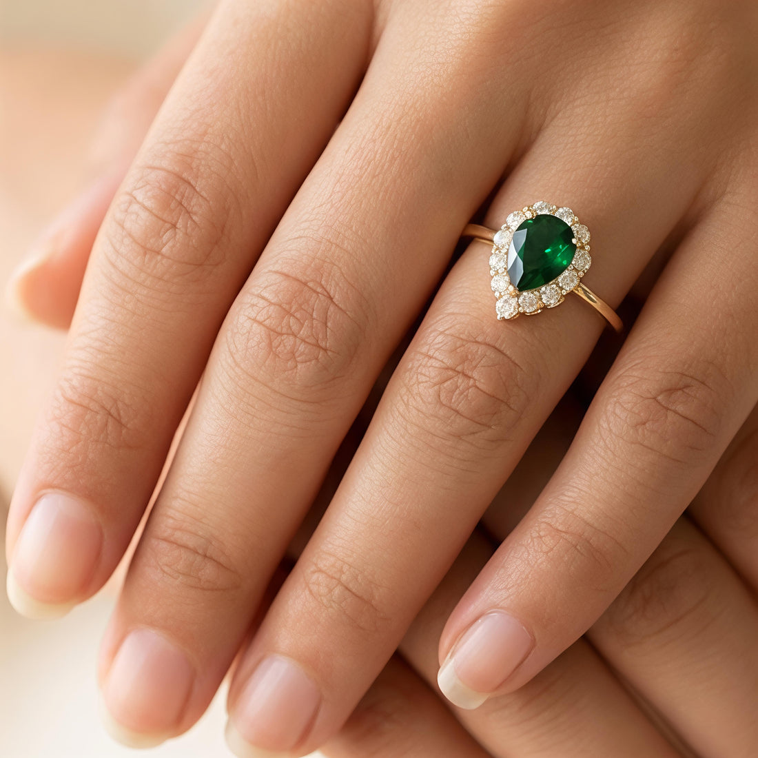 Royal Emerald Teardrop Ring