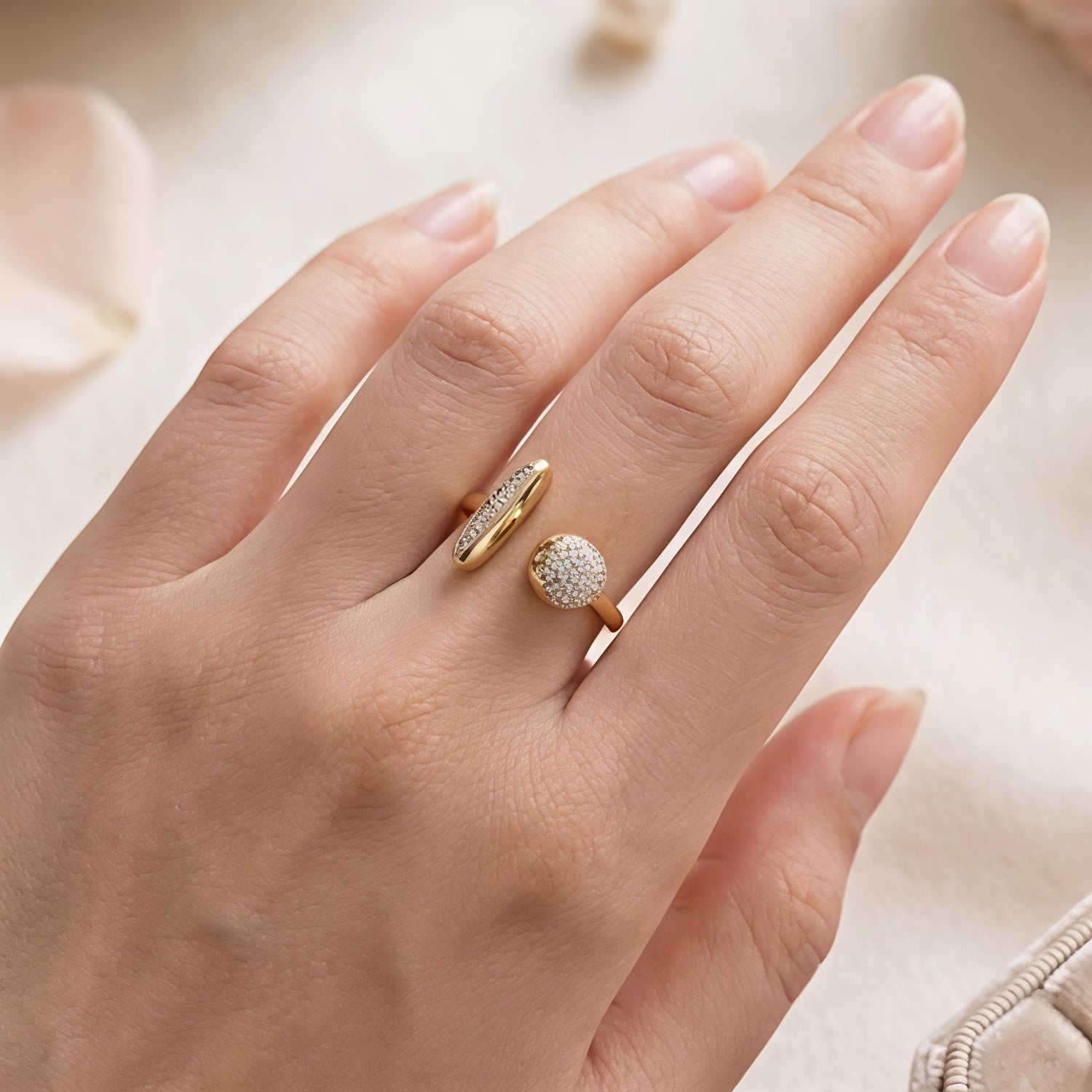 Luna Spark Ring