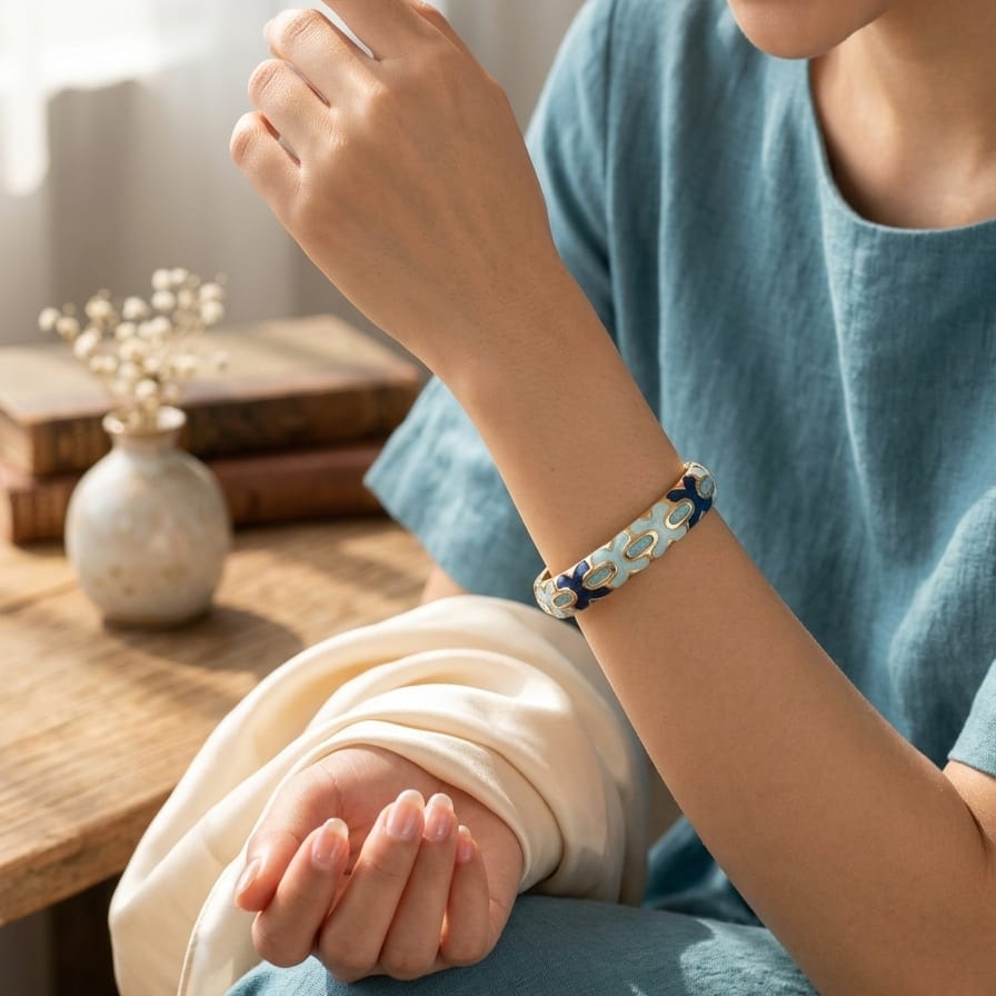 Aurora Ocean Breeze Bangle