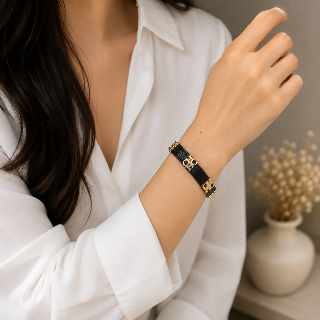 Aurelia Luxe Leather Bracelet - Classic Black