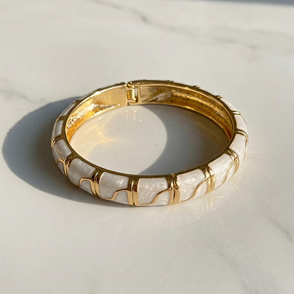 Aurora Pearl Bangle