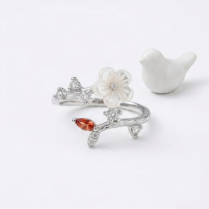 White Rose Ring