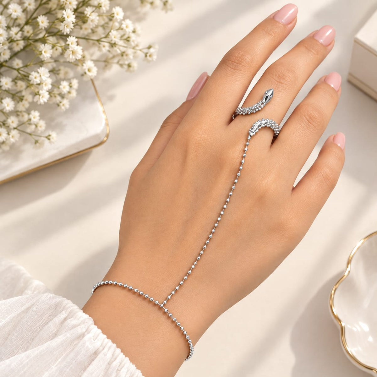 Serpentina Silver Hand Chain