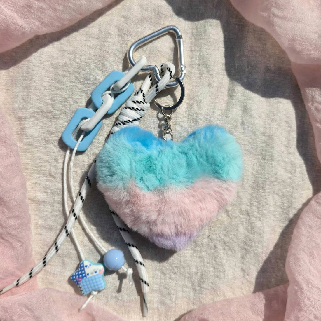 CLOUDY - Fluffy Heart Bag Charm