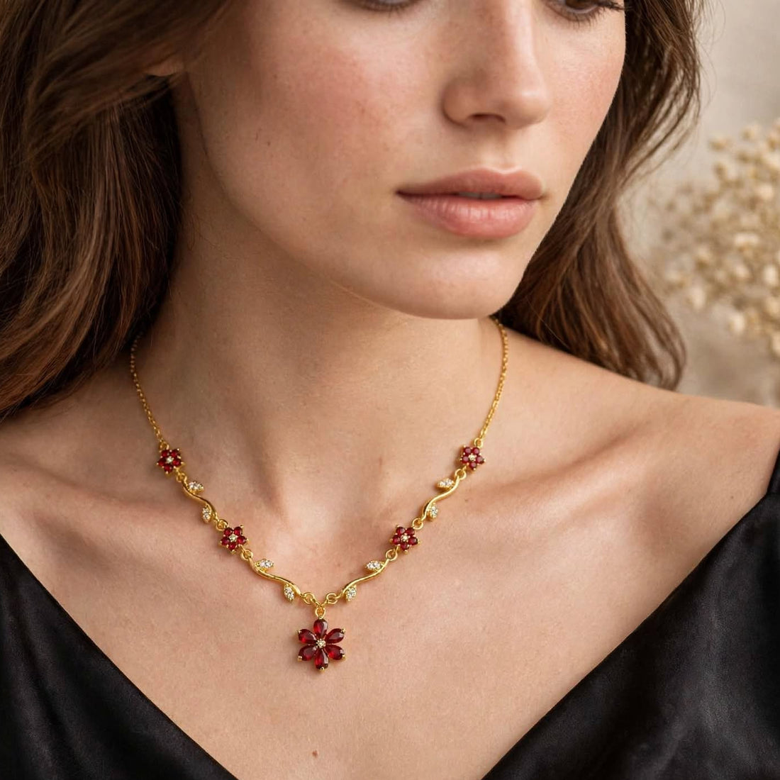 Scarlet Garden Necklace – Stainless Steel Chain with Gold-Plated Flower Charm